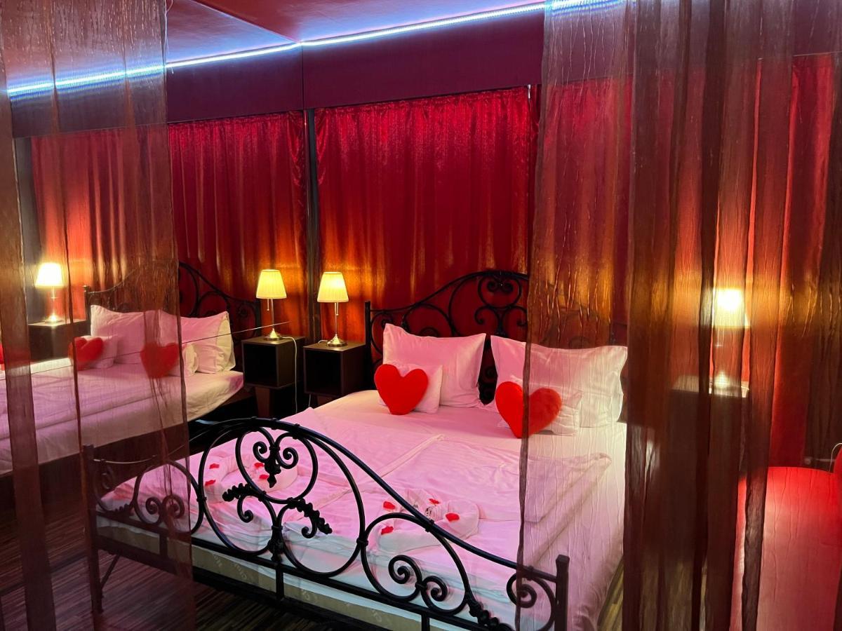 Hotel Corvin Gyula Ngoại thất bức ảnh