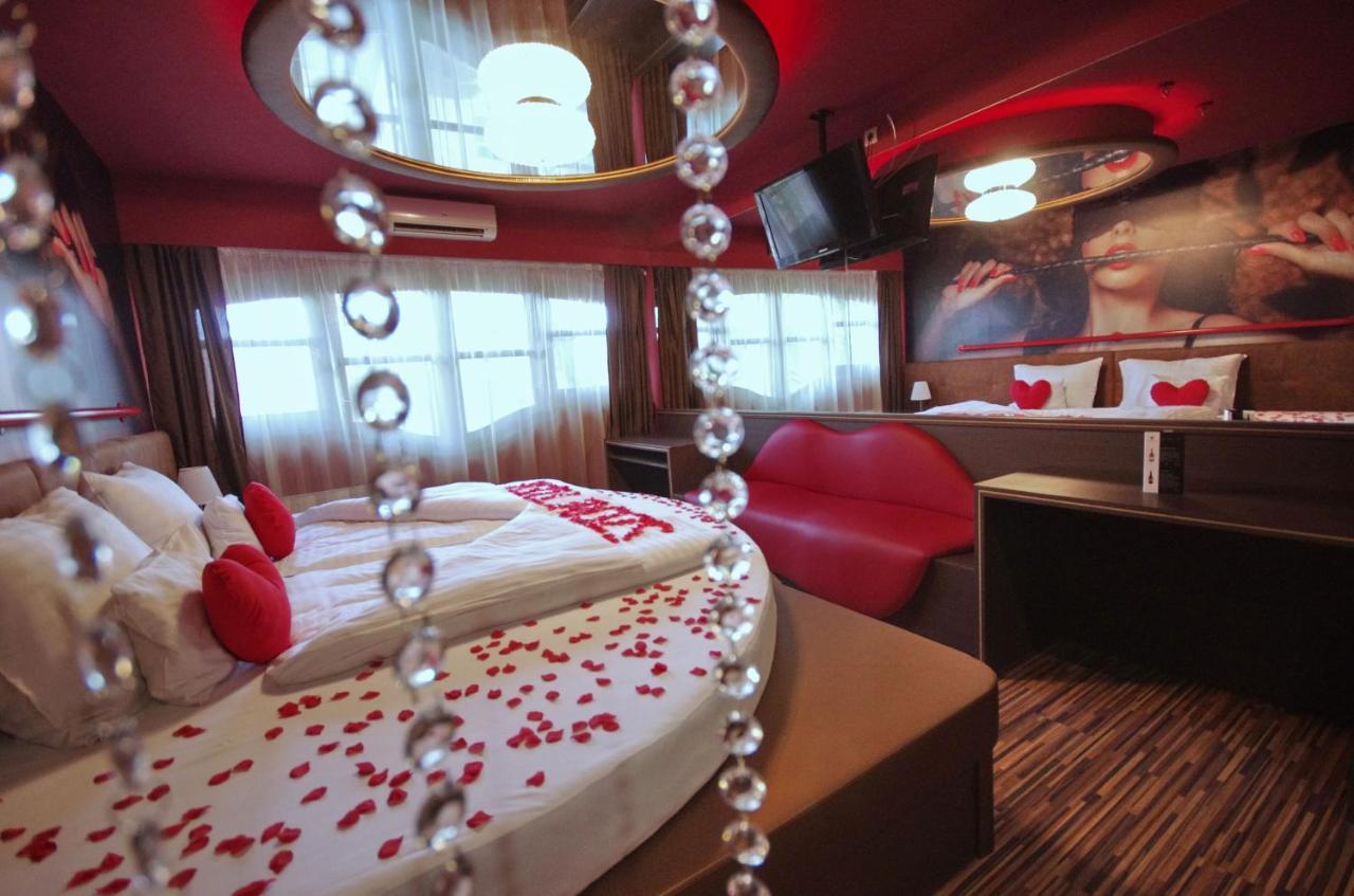 Hotel Corvin Gyula Ngoại thất bức ảnh