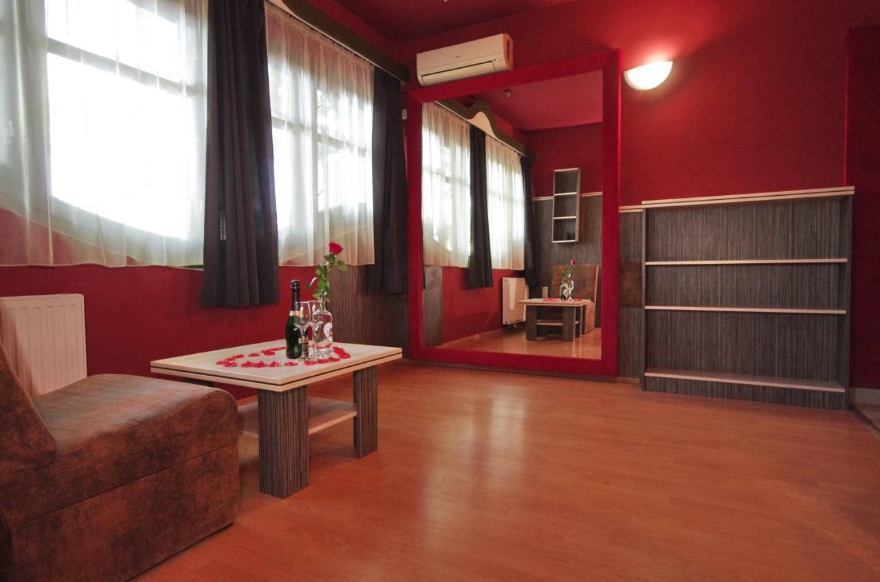 Hotel Corvin Gyula Ngoại thất bức ảnh