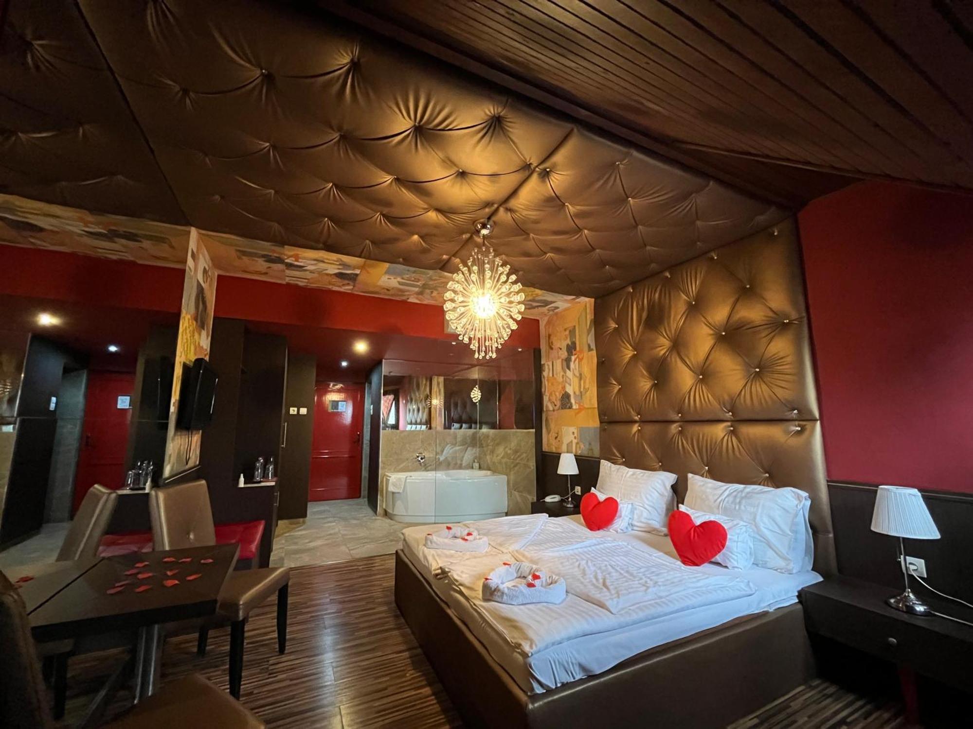 Hotel Corvin Gyula Phòng bức ảnh